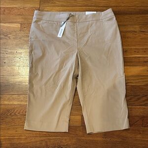 Chico's Beige So Slimming Capri
